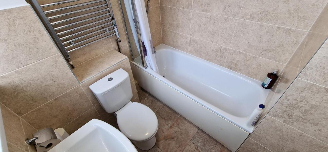 Apartment In Wakefield City Centre מראה חיצוני תמונה